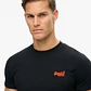 Polera Superdry Essential Logo Rojo Hombre Talla M - Miniatura 3