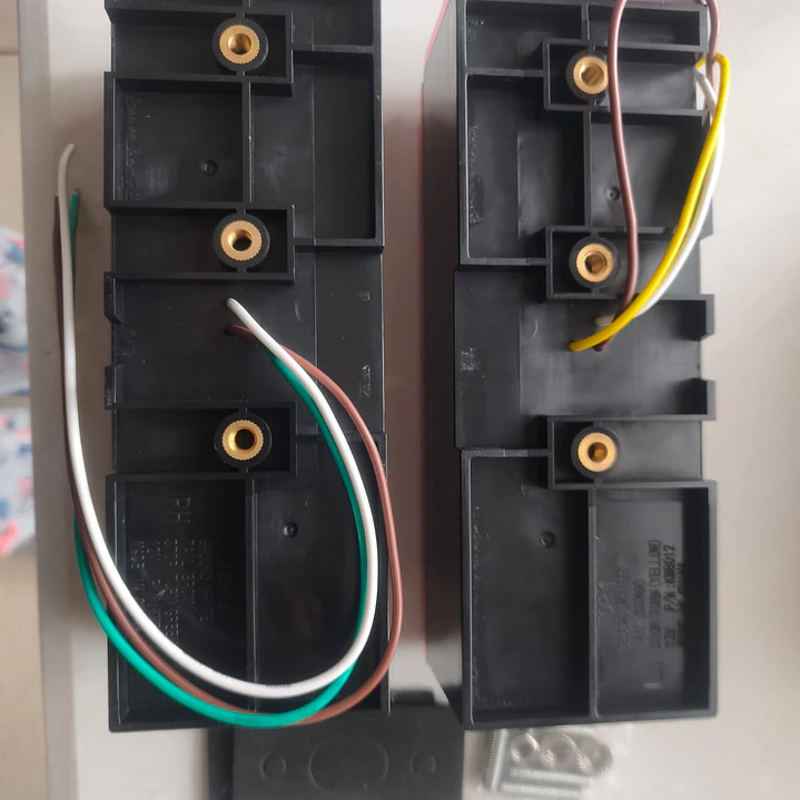 Par Focos Traseros Led Para Remolque 12v Con Luz De Patente 3