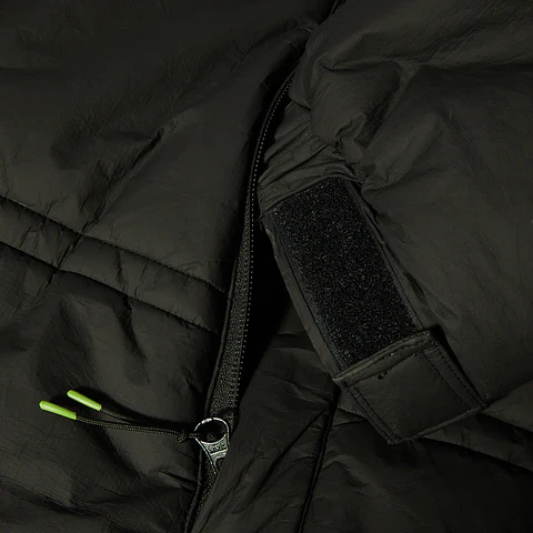 89 Tyvek Puffer Black