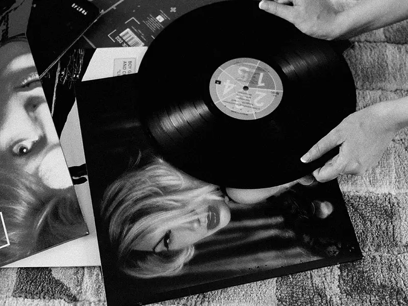 Guía definitiva: Cómo empezar a coleccionar vinilos sin morir en el intento