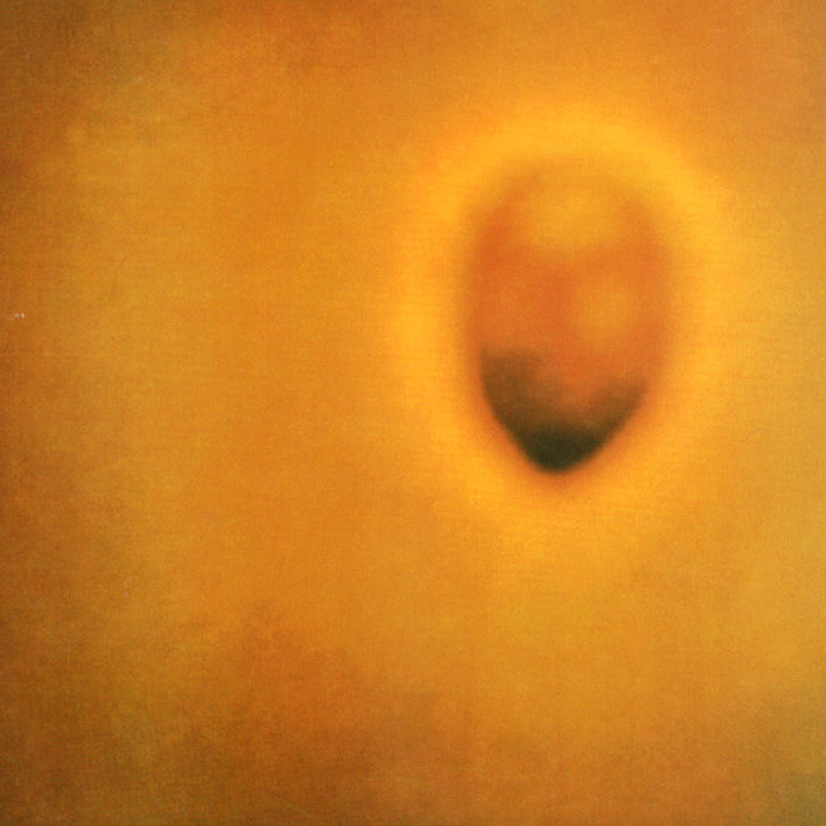 Invisible - Durazno Sangrando 1