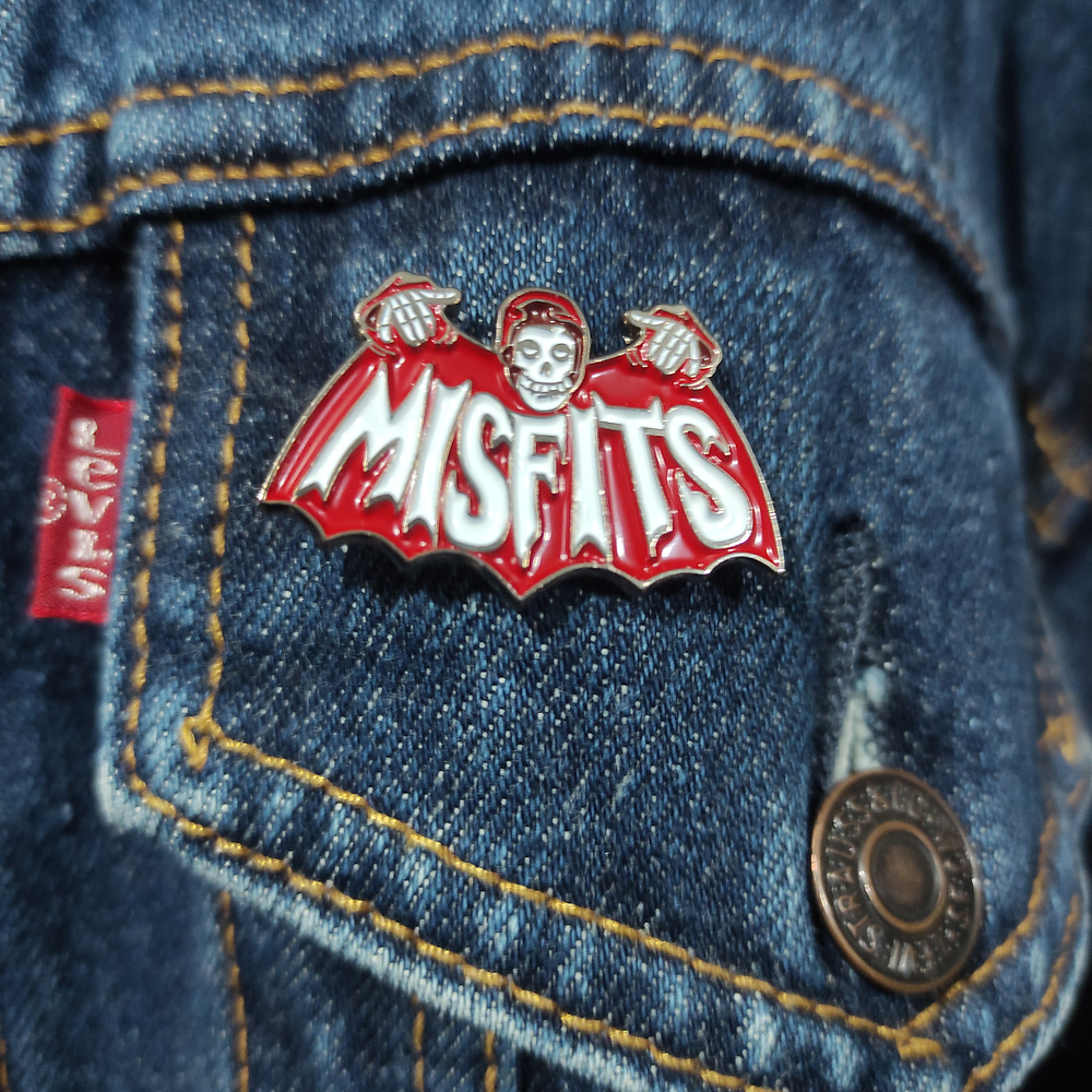 Pins - Misfits 3