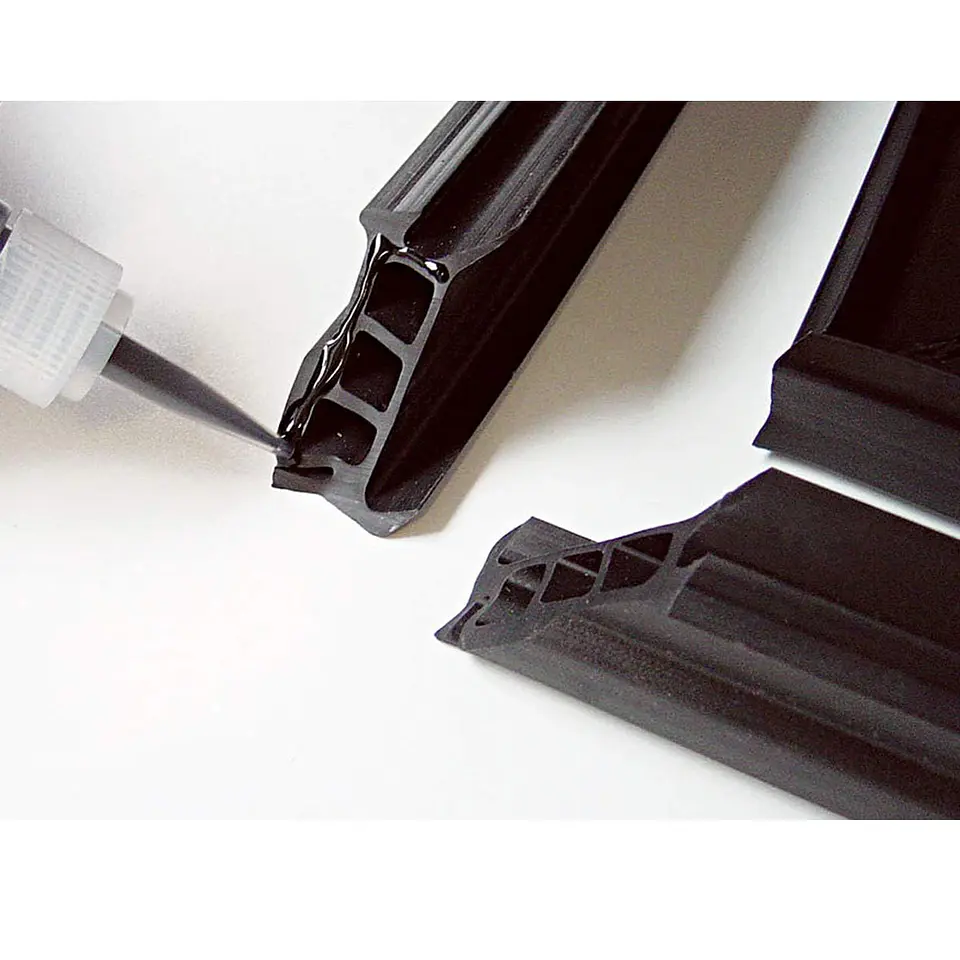 Adhesivo Cianocrilato Negro Para Caucho y Plastico 30 grs Va 30 Black 5