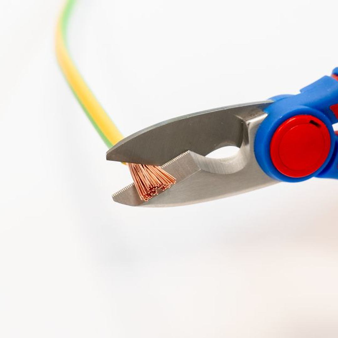 Tijera Electricista XL Corta, Desaisla y Engasta. Con Estuche Incluido 7