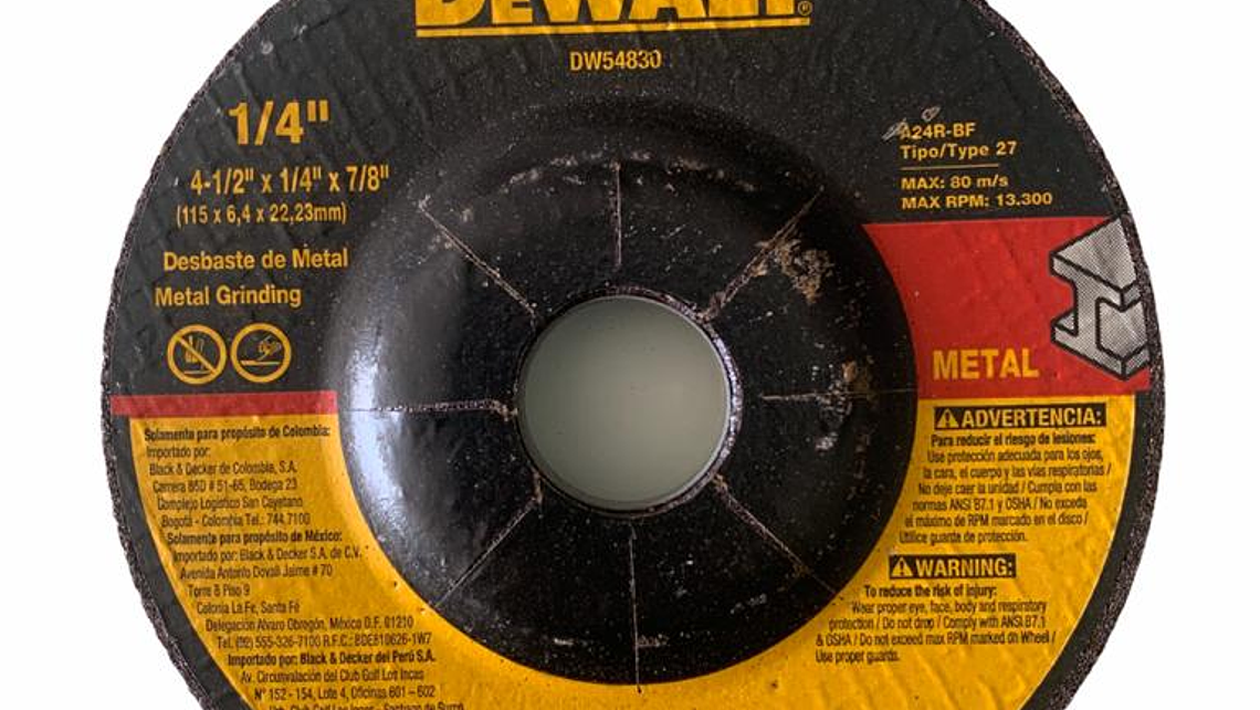 DISCO ABRASIVO PARA METAL  4 - 1/2 X 1/4