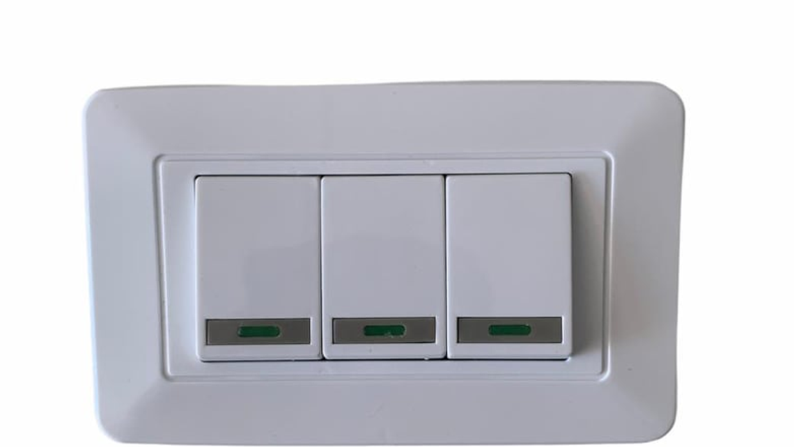 INTERRUPTOR TRIPLE 1