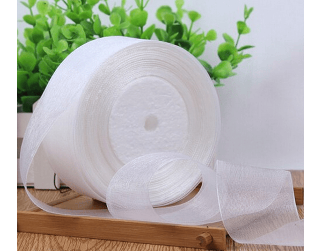 Cinta Organza 1 cm Rollo contiene (22,8 metros)