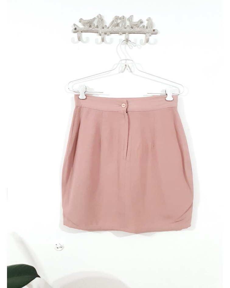 Falda de tela palo rosa LE CHATEAU talla 36