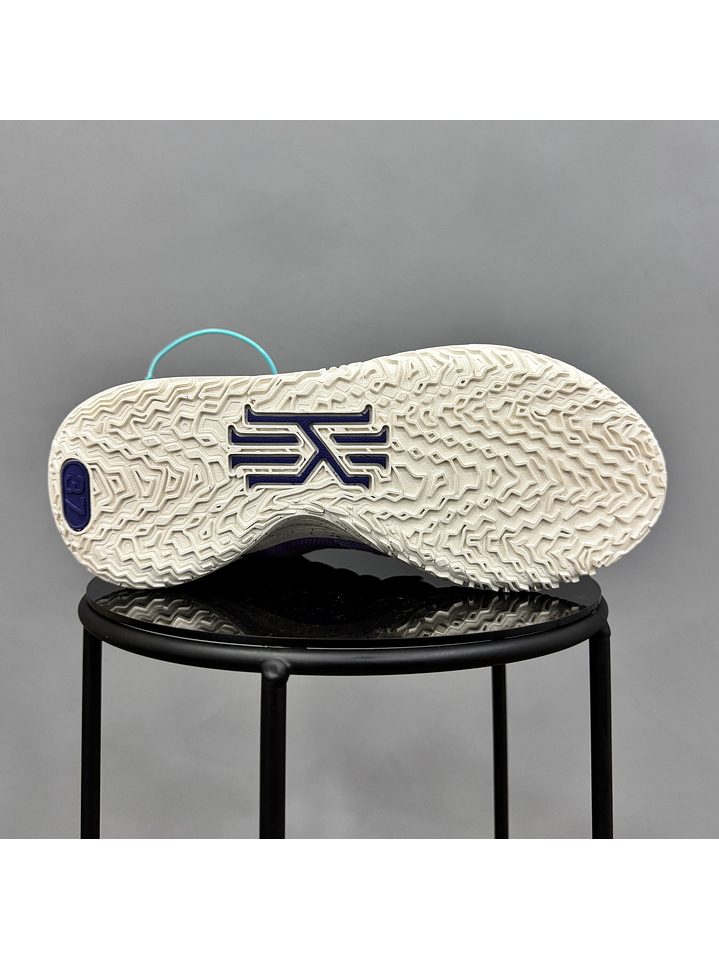 Nike Kyrie 7 Daughter 3