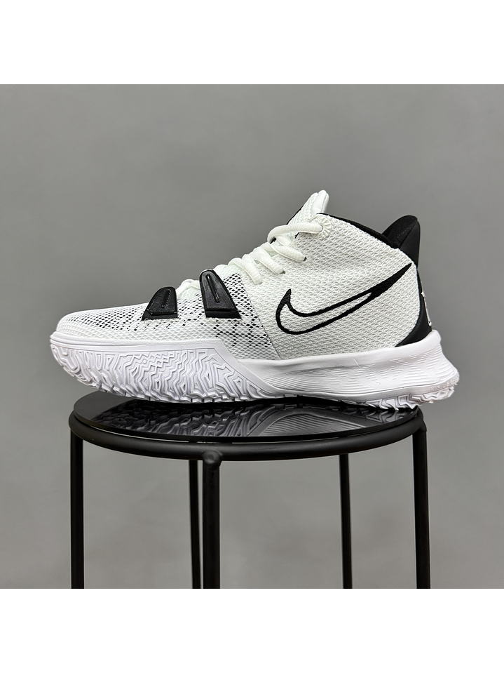 Nike Kyrie 7 Brooklyn Beats 3