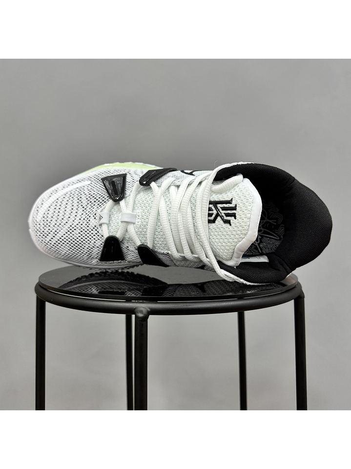 Nike Kyrie 7 Brooklyn Beats 4