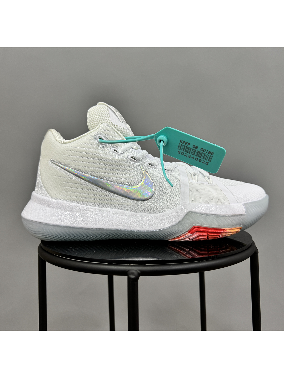 Nike Kyrie 3 White Tornasol 1