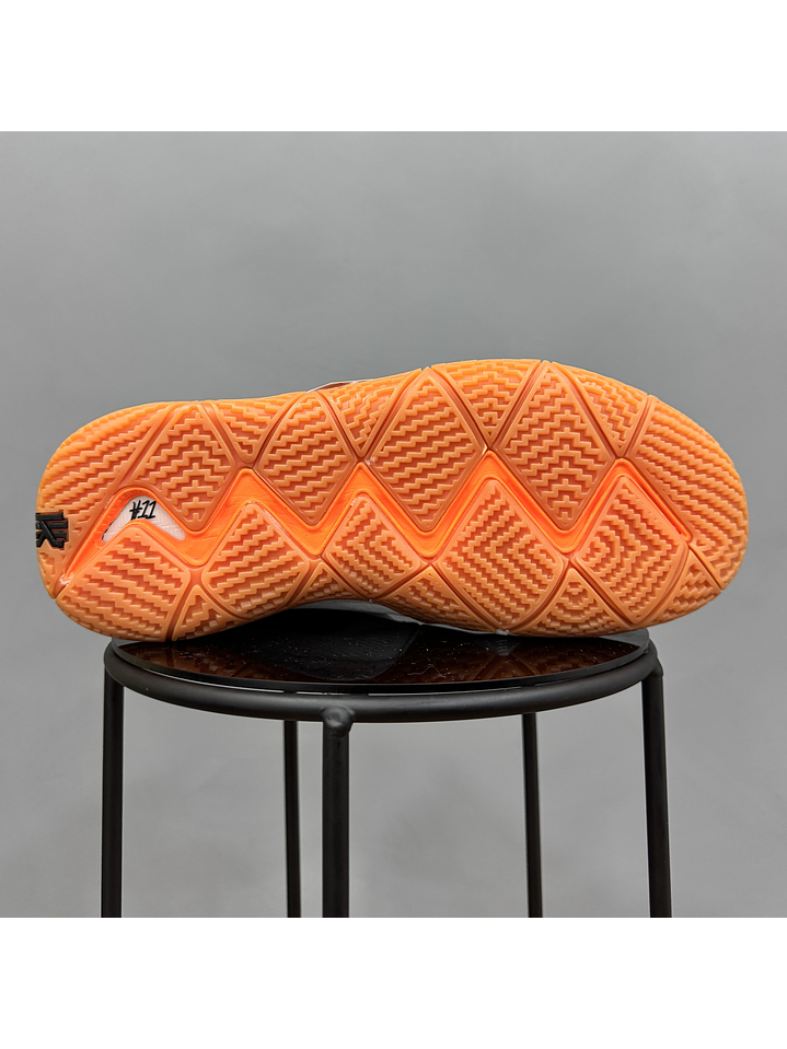 Nike Kyrie 4 Uncle Drew 2