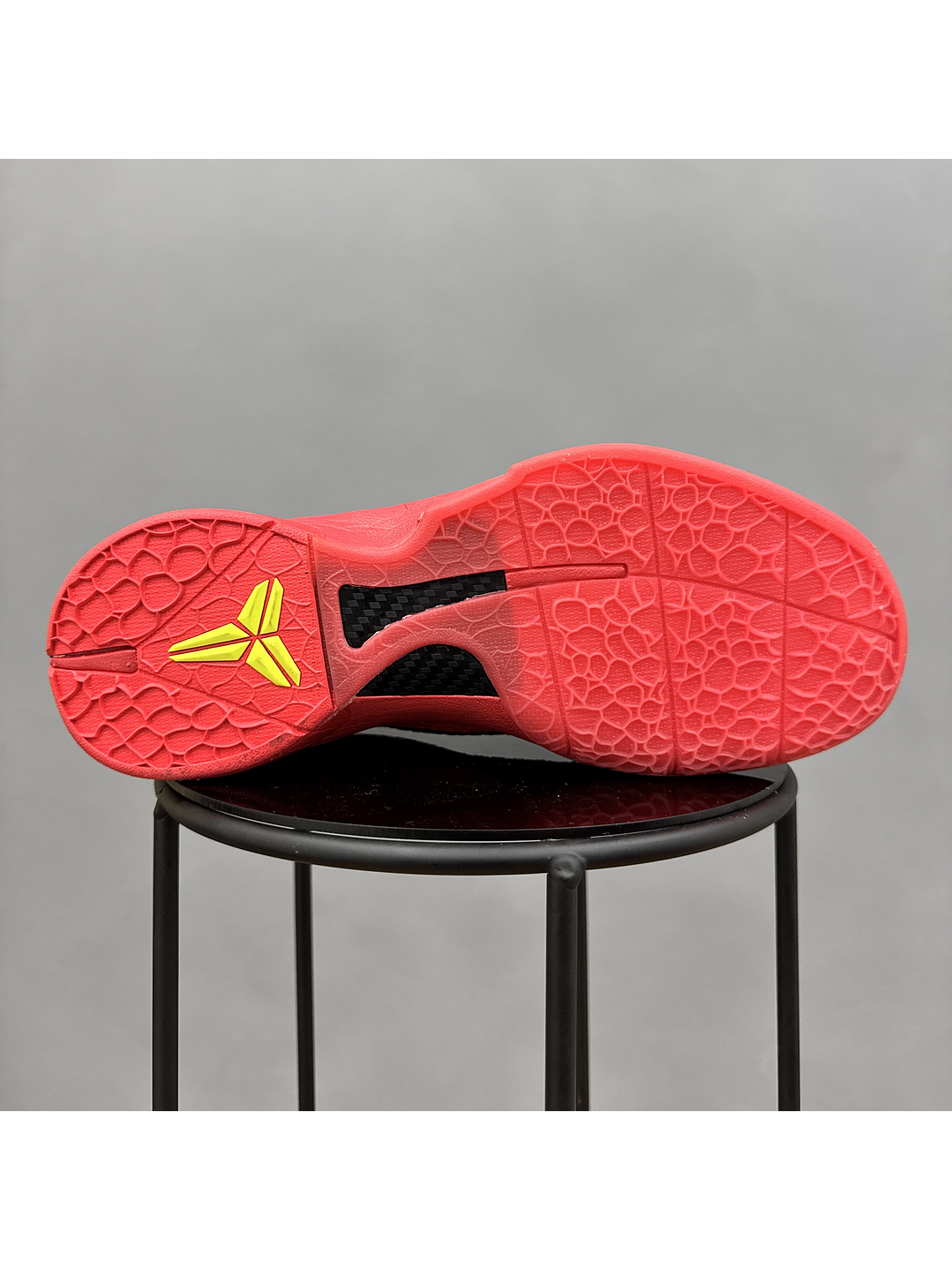 Nike Kobe Grinch Reverse 4