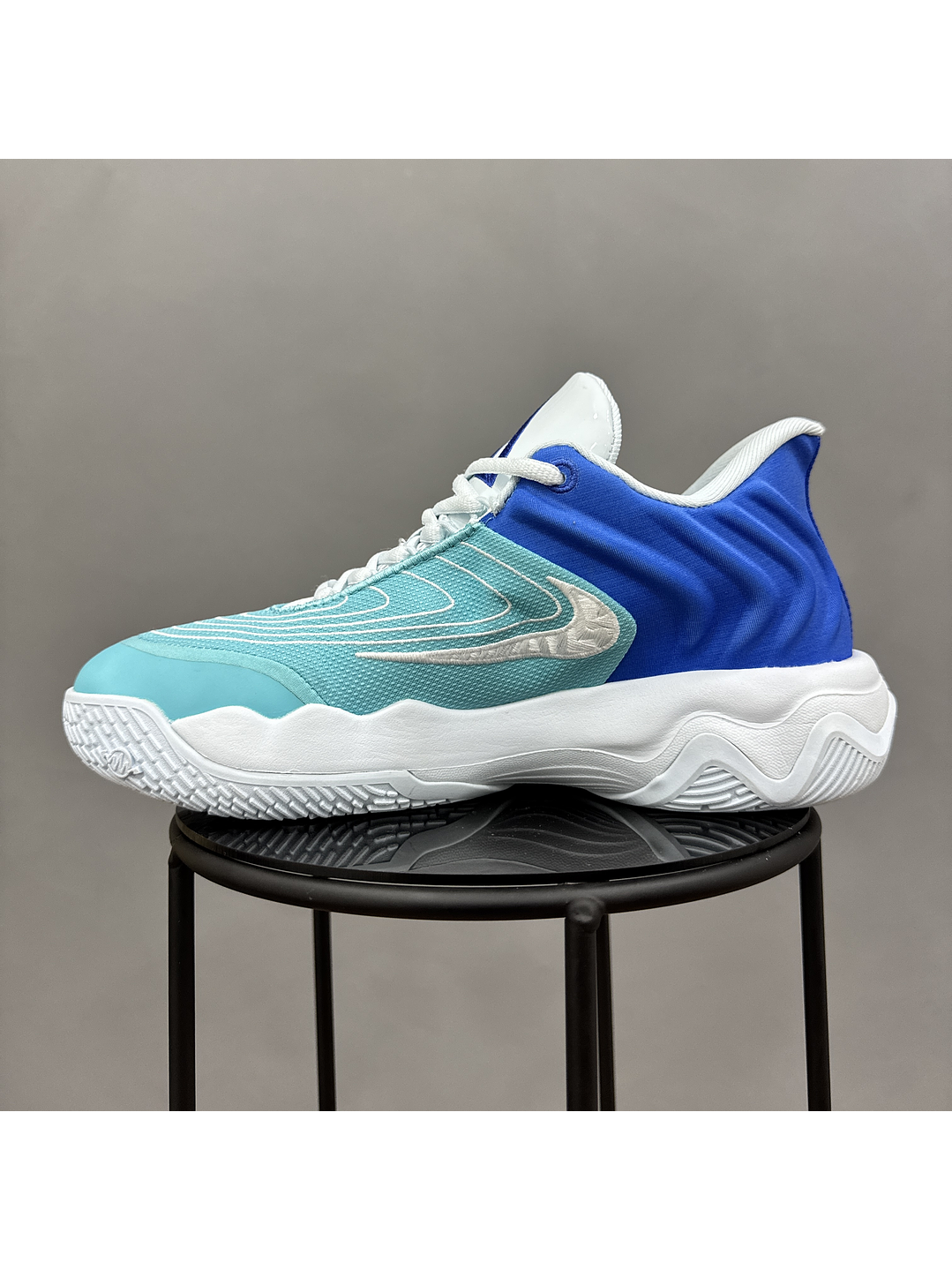 Nike Giannis 4 Christmas 2