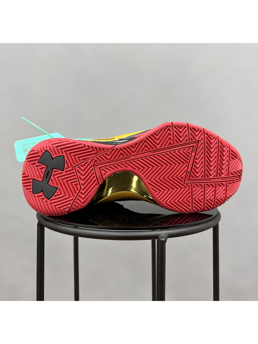 Under Armour Curry 1 Black Gold 3