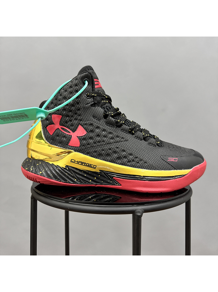 Under Armour Curry 1 Black Gold 1