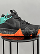 Nike Kyrie 4 Black Orange  - Miniatura 1