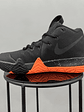 Nike Kyrie 4 Black Orange  - Miniatura 3