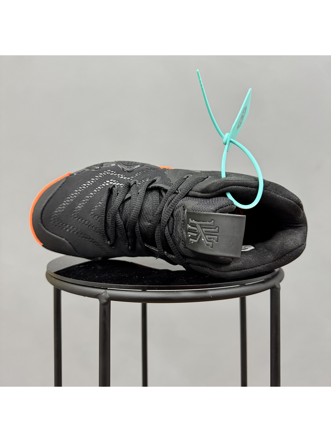 Nike Kyrie 4 Black Orange  4