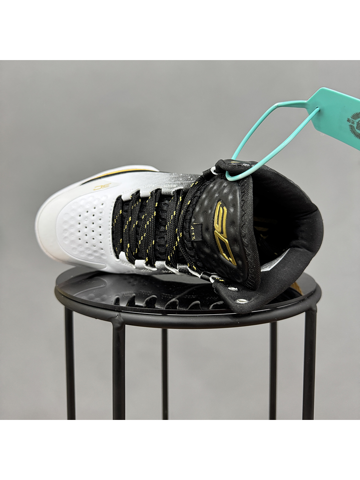 Under Armour Curry 1 Black Gold 4