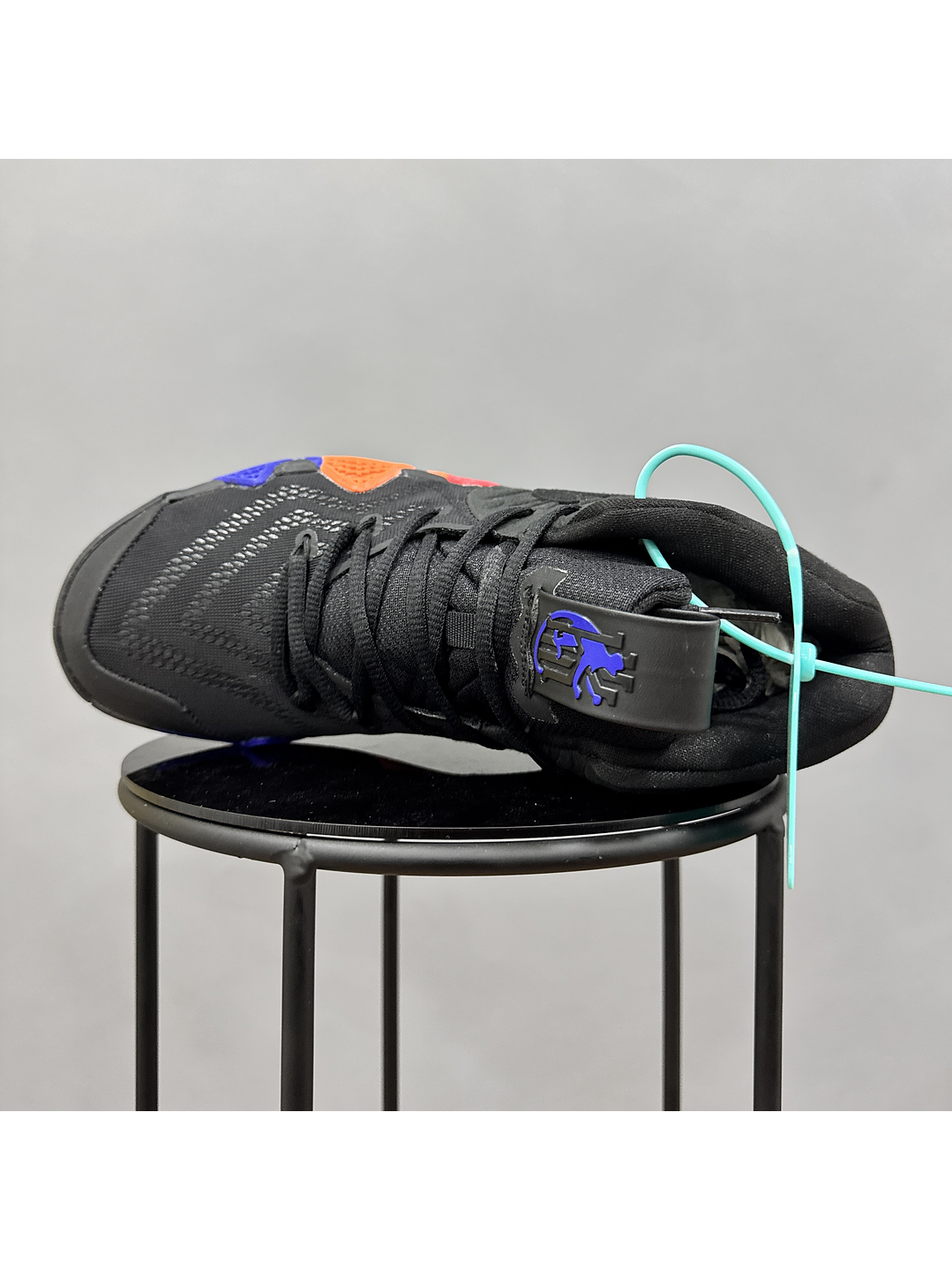 Nike Kyrie 4 Monkey 4