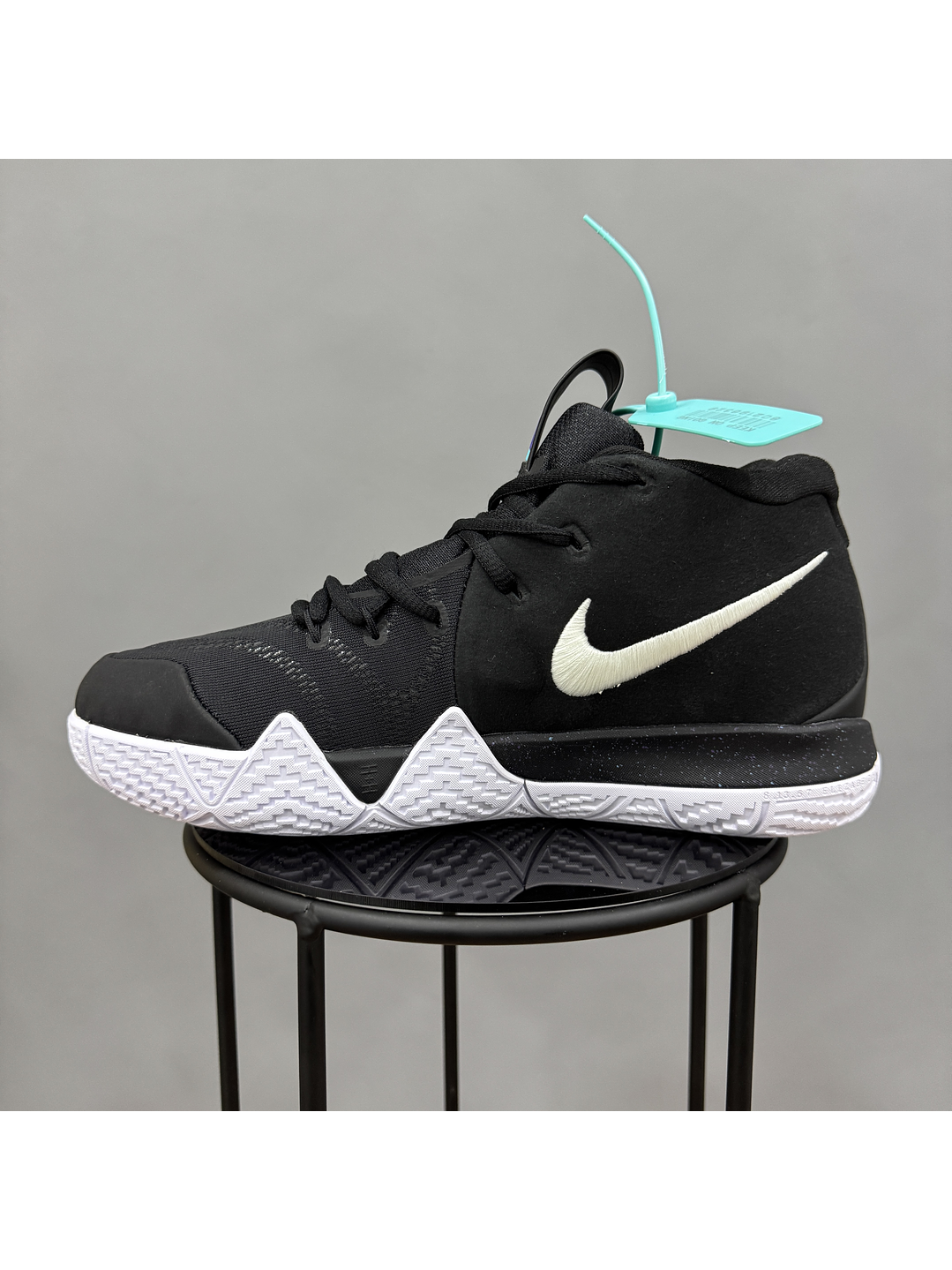 Nike Kyrie 4 Black White 3
