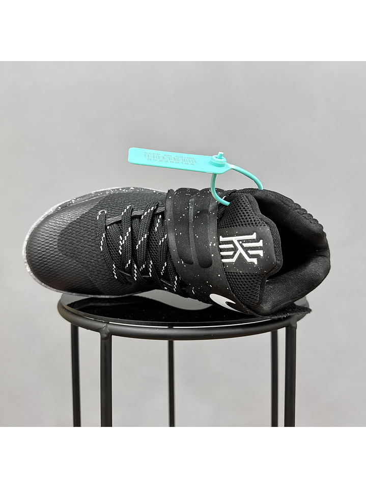 Nike Kyrie 2 EYBL 4