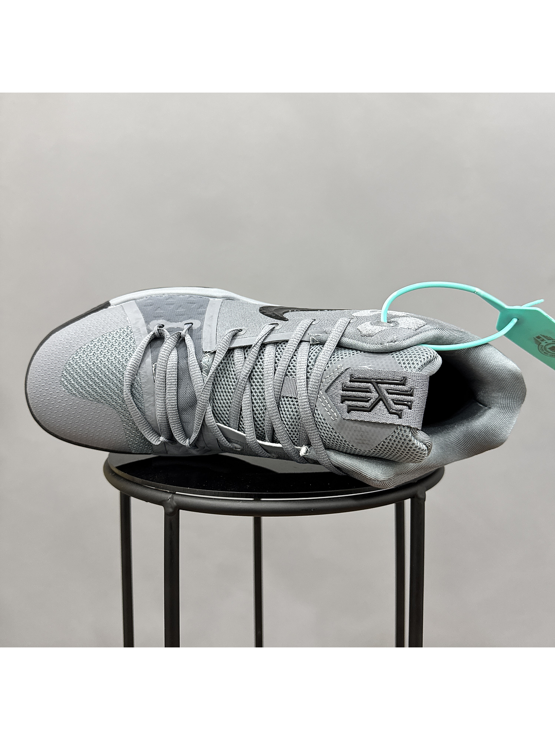 Nike Kyrie 3 Grey Fog 4
