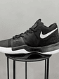 Nike Kyrie 3 Black white  - Miniatura 3