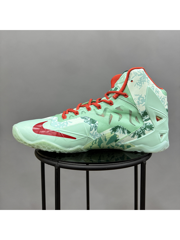 Nike Lebron 11 Christmas 3
