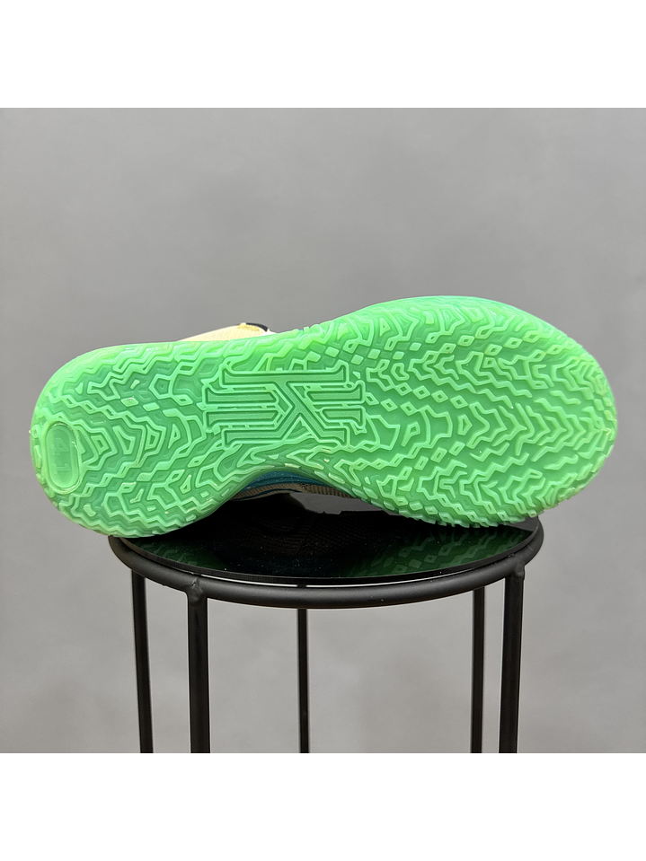 Nike Kyrie 7 Beach 2