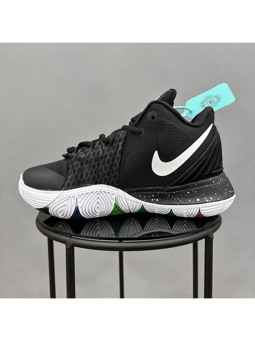 Nike Kyrie 5 Magic 3