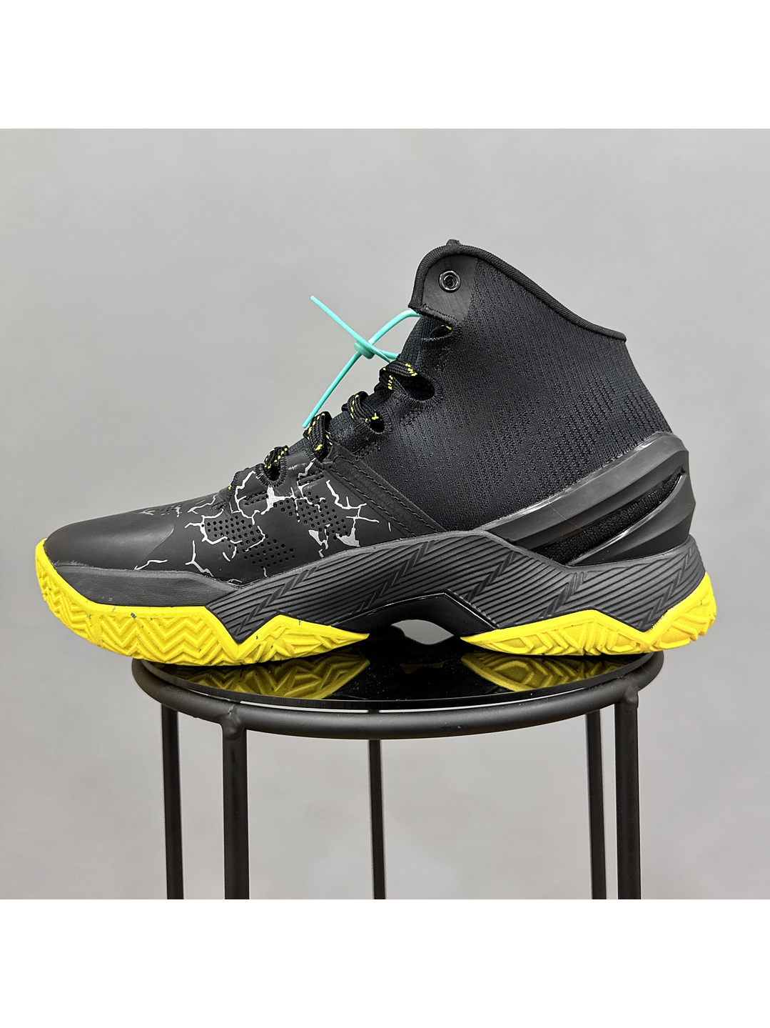 Under Armour Curry 2 Black Yellow  3