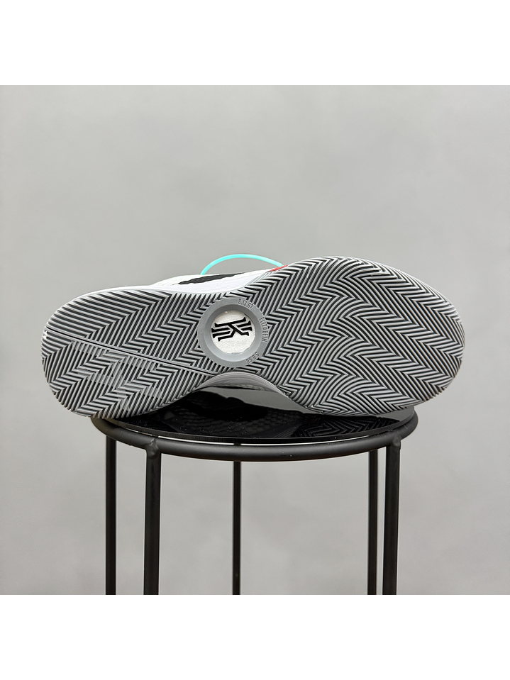 Nike Kyrie 1 Infrared 2