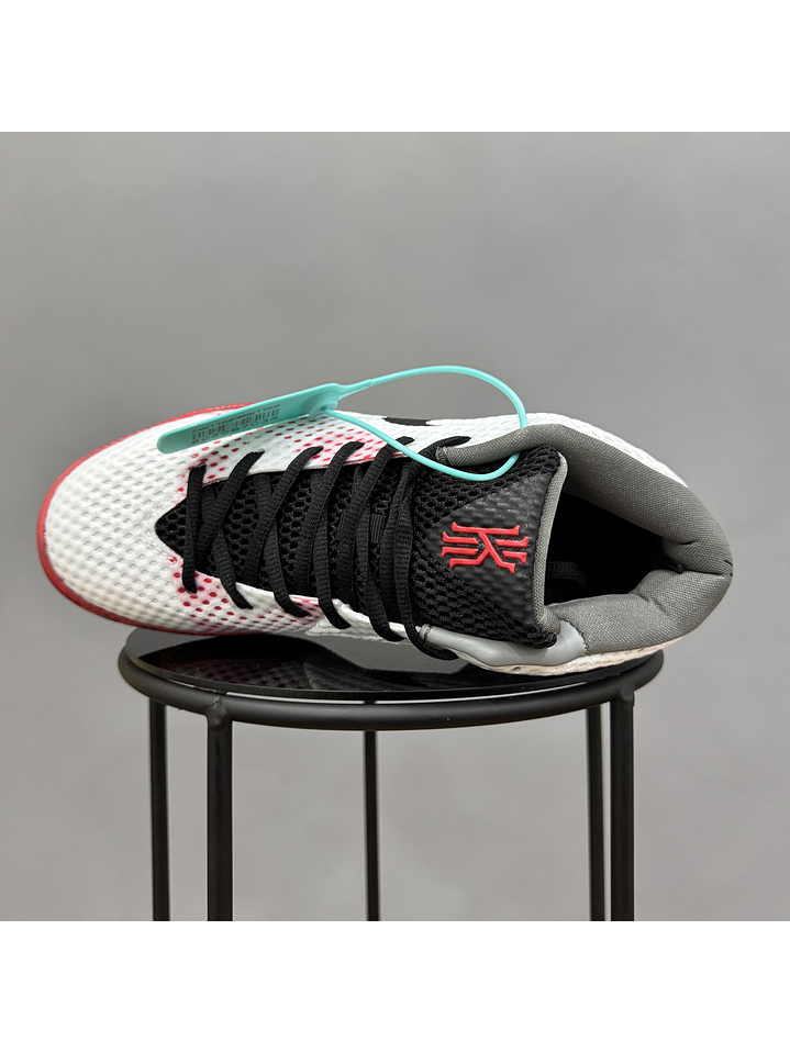 Nike Kyrie 1 Infrared 4