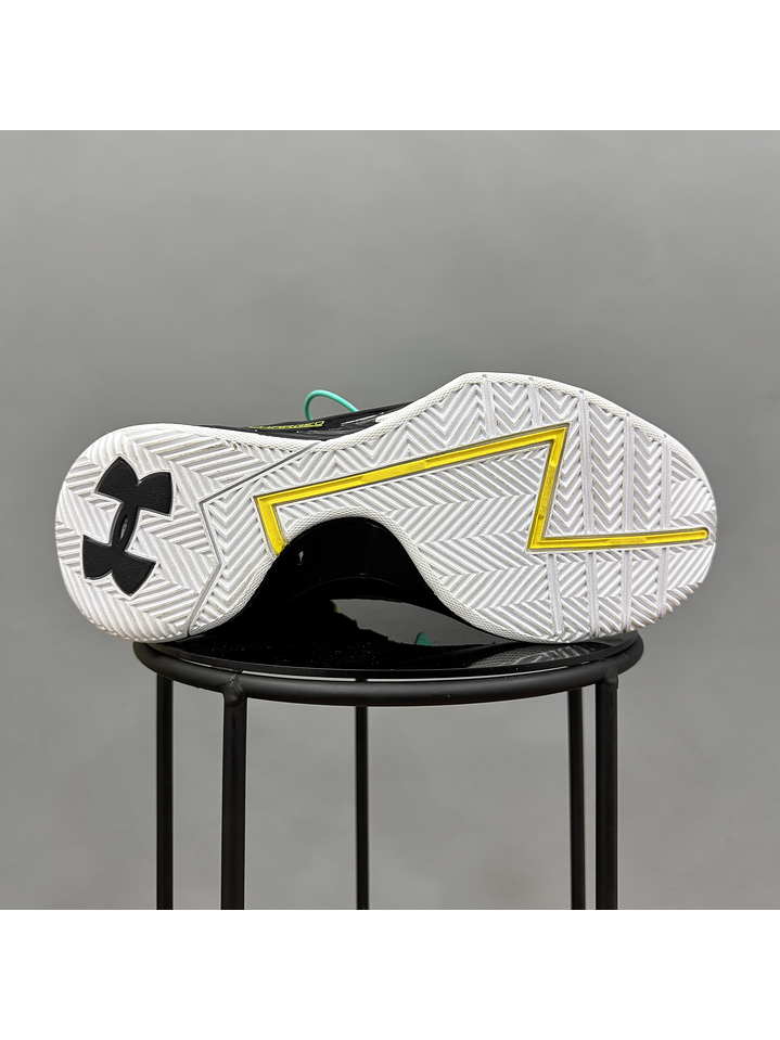 Under Armour Curry 1 Military Yellow 2