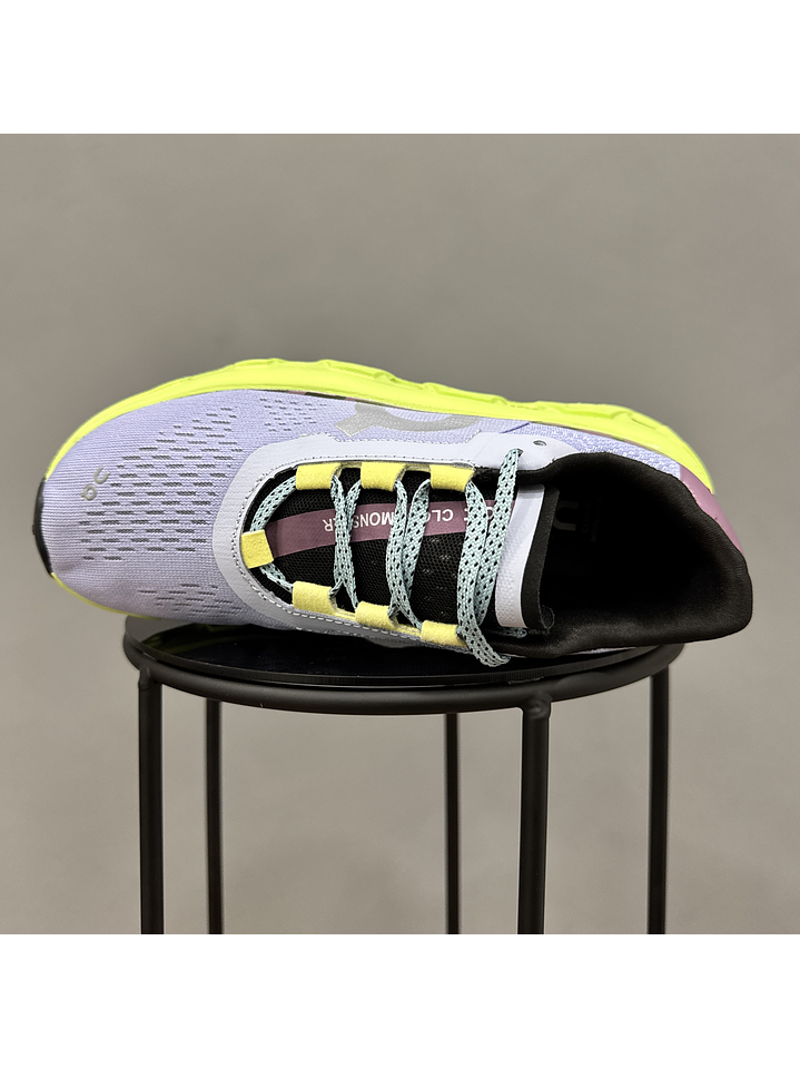 On Cloudmonster Verde Morado 4