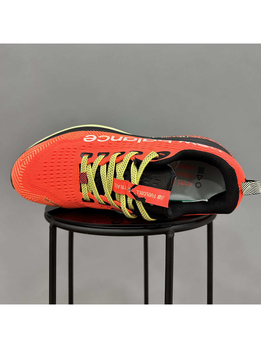 New Balance FuelCell Trail Naranja 4