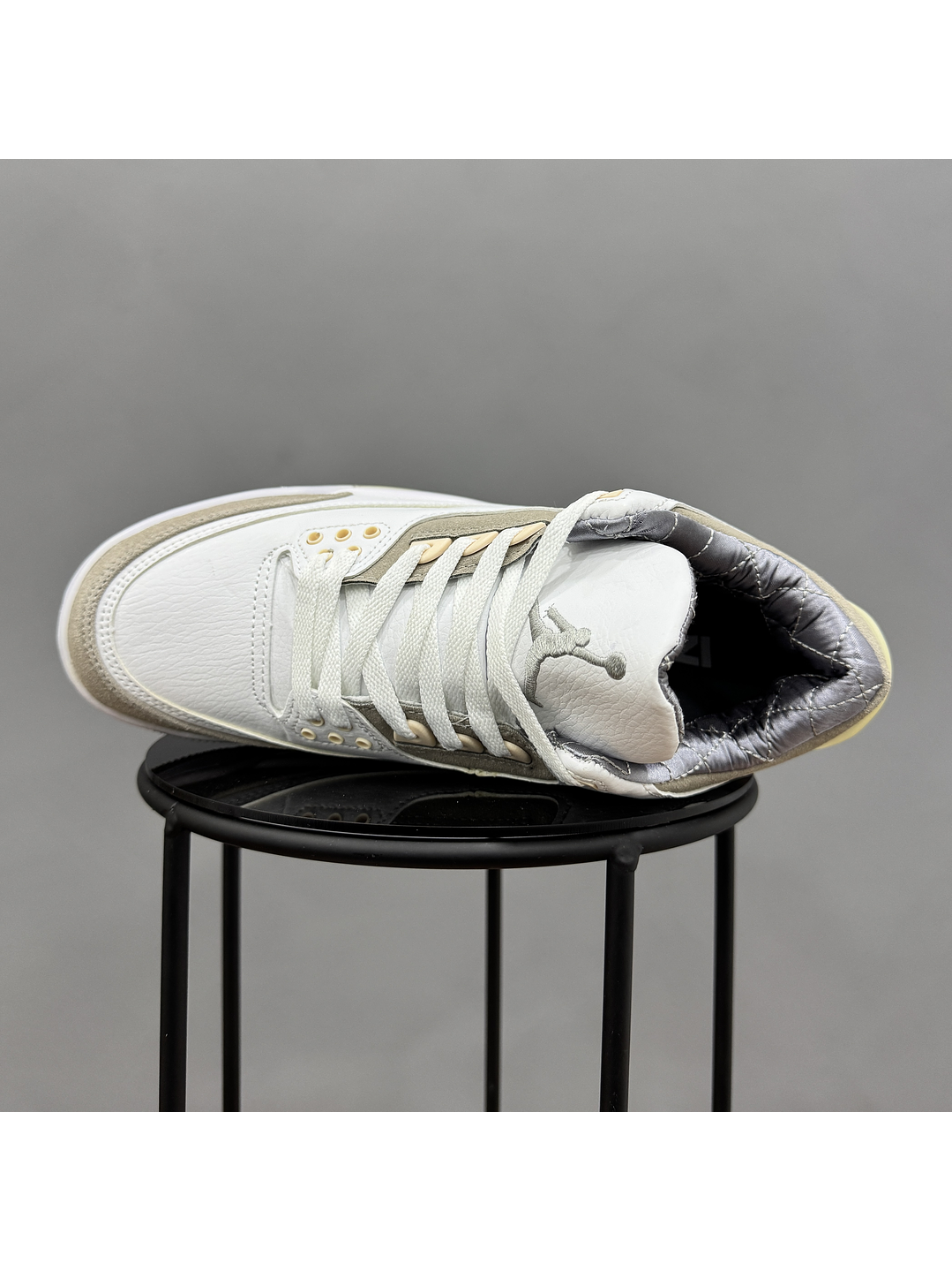 Jordan Retro 3 Ama Maniere 4