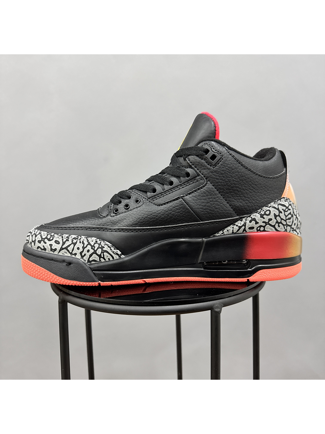 Jordan Retro 3 J Balvin Negro 3