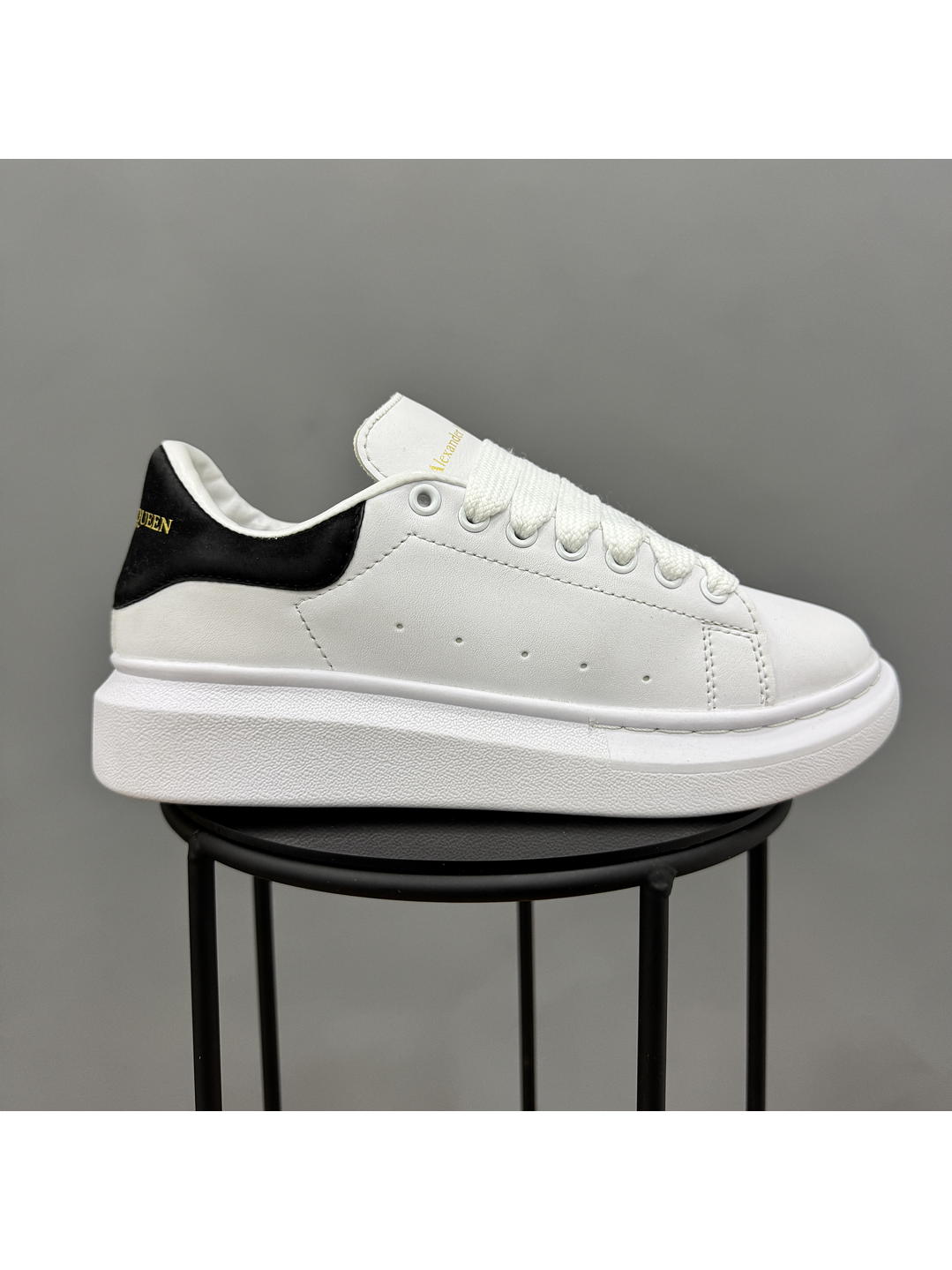 Sneakers Alexander McQueen White Black 1
