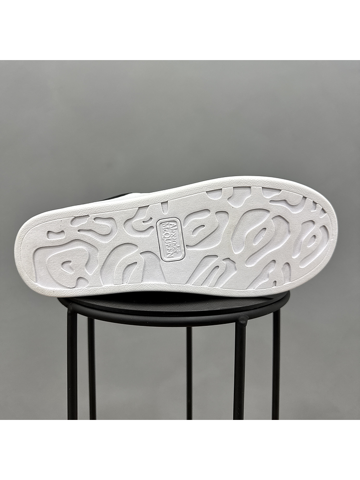 Sneakers Alexander McQueen White Black 2