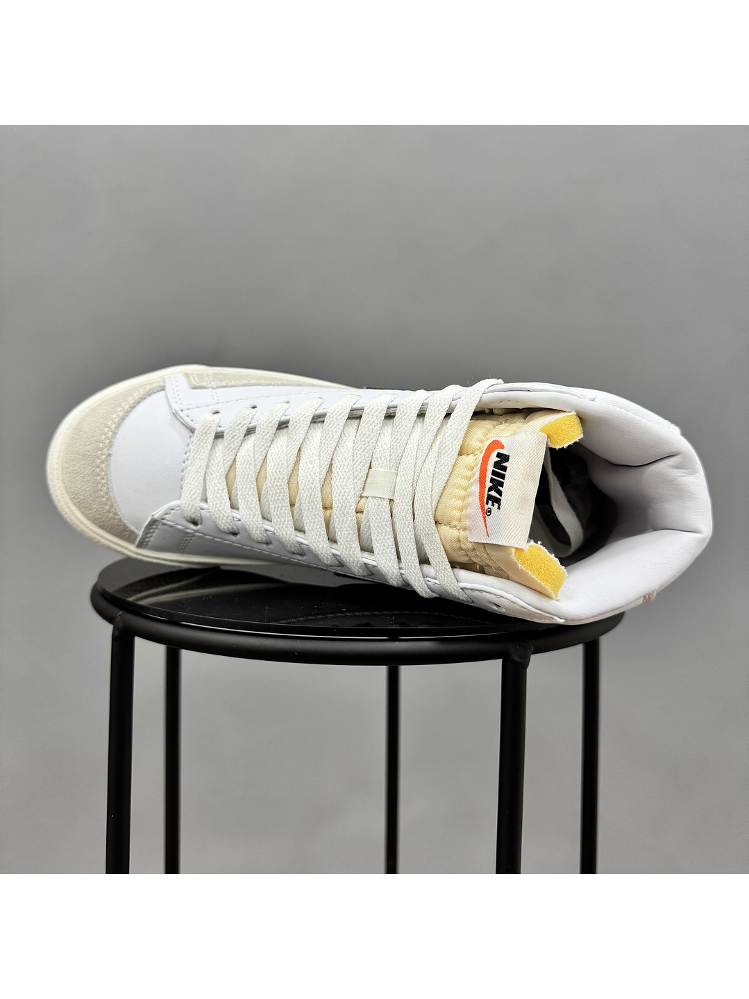Nike Blazer Classic Mid 77 White 3