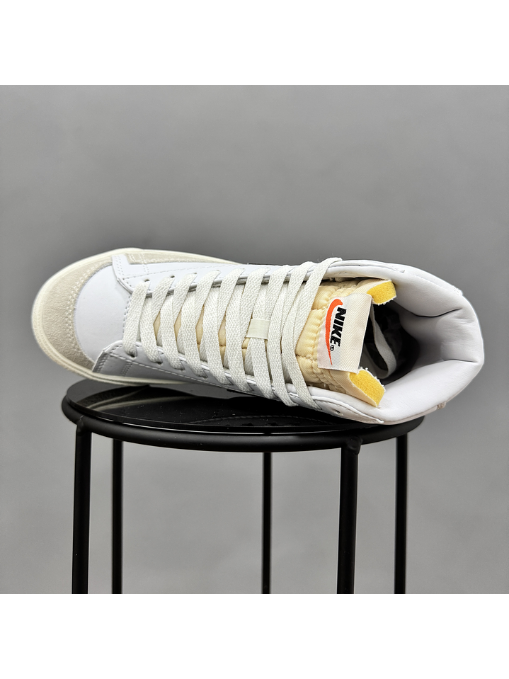 Nike Blazer Classic Mid 77 White 3