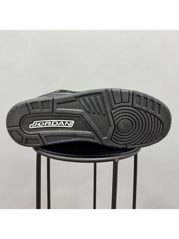 Jordan Retro 3 Travis Scott Negro 2