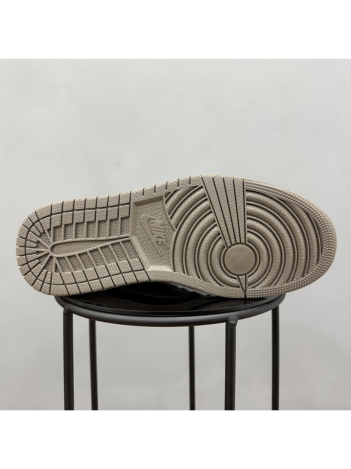 Jordan Retro 1 Low Travis Scott Sail 2