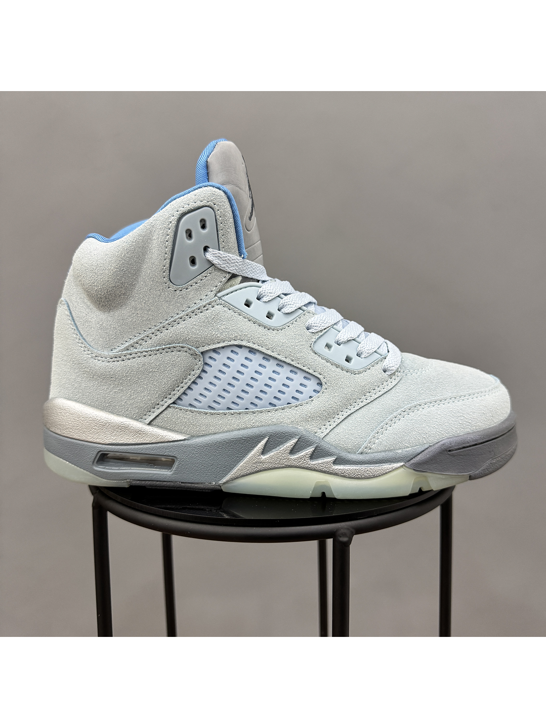 Jordan Retro 5 Bird 1