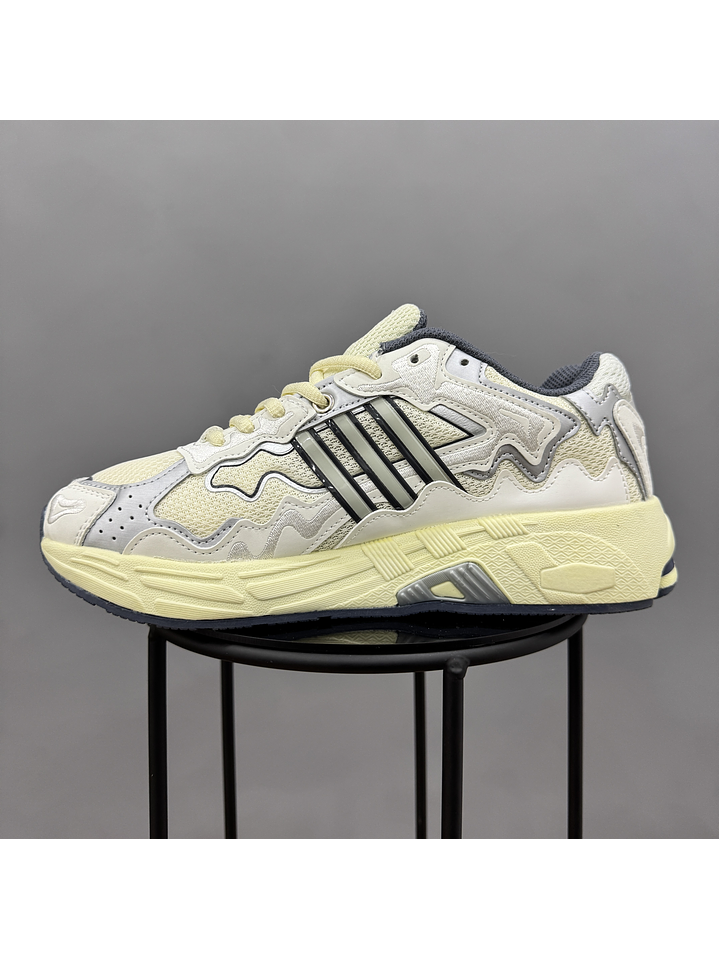 Adidas Response Cl Bad Bunny Beige 4