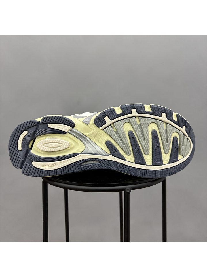 Adidas Response Cl Bad Bunny Beige 2